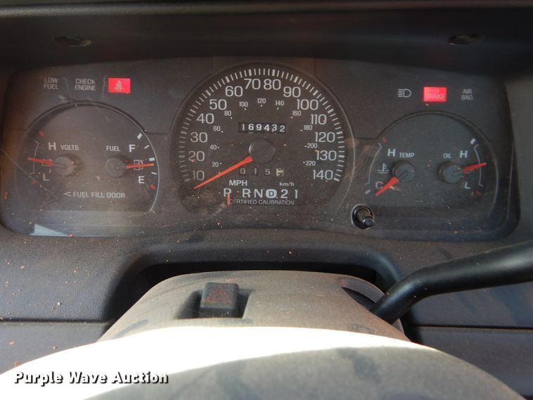 image for item HY9981 2004 Ford Crown Victoria Police Interceptor