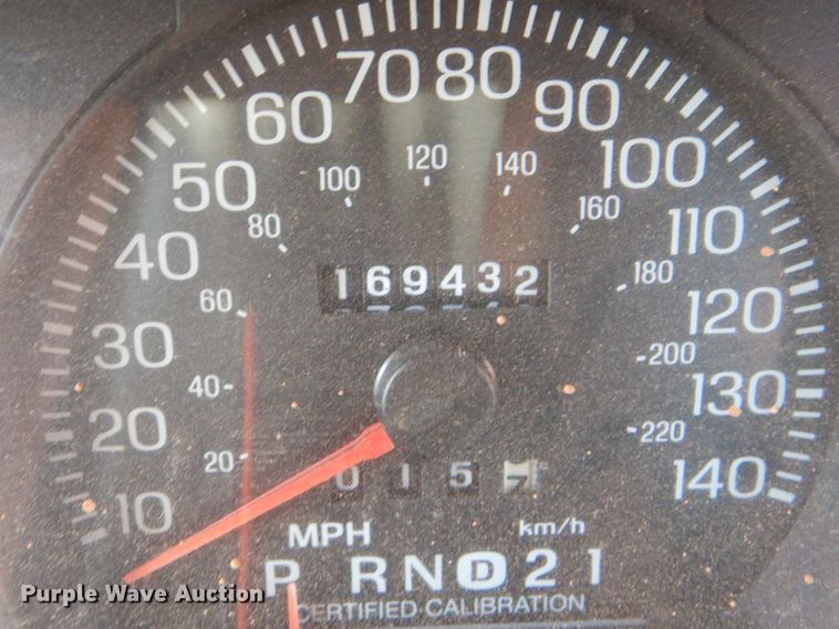 image for item HY9981 2004 Ford Crown Victoria Police Interceptor