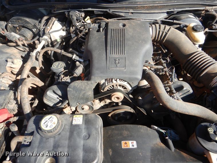 image for item HY9981 2004 Ford Crown Victoria Police Interceptor