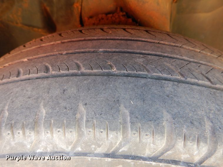 image for item HY9981 2004 Ford Crown Victoria Police Interceptor