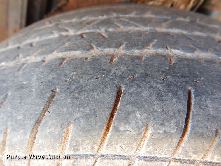 image for item HY9981 2004 Ford Crown Victoria Police Interceptor