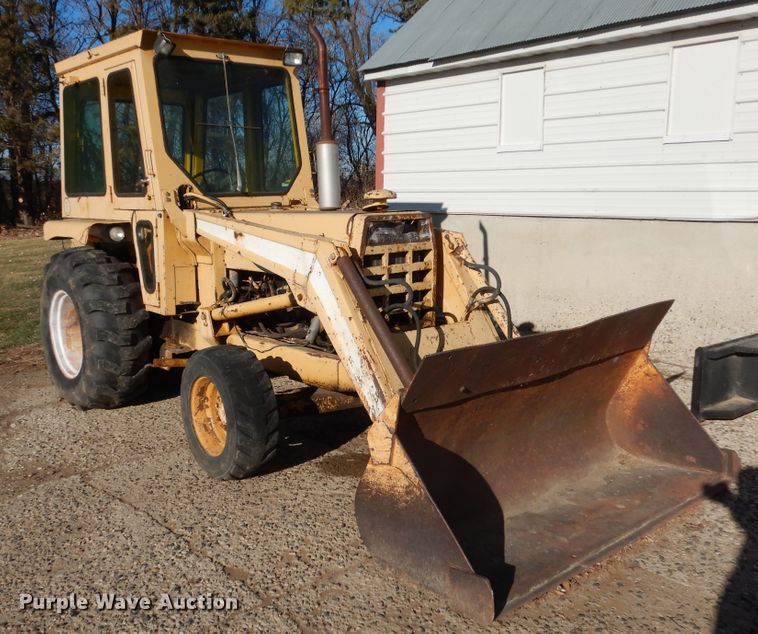 image for item AF9921 White 263-72158  tractor