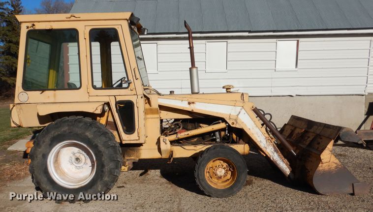 image for item AF9921 White 263-72158  tractor