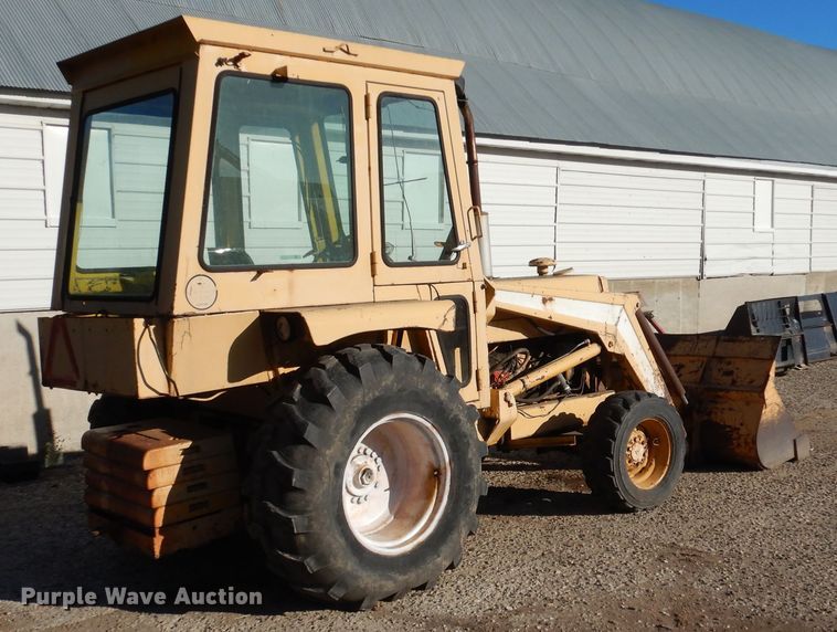 image for item AF9921 White 263-72158  tractor