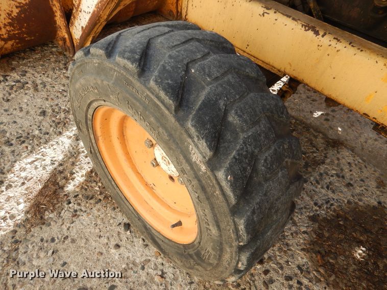 image for item AF9921 White 263-72158  tractor