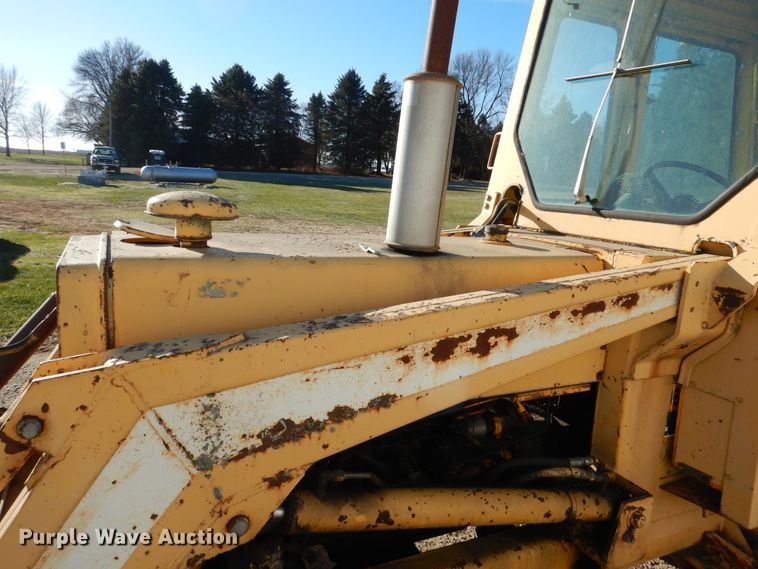 image for item AF9921 White 263-72158  tractor