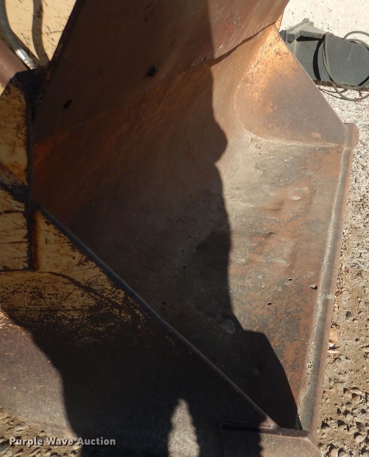 image for item AF9921 White 263-72158  tractor