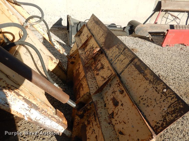 image for item AF9921 White 263-72158  tractor