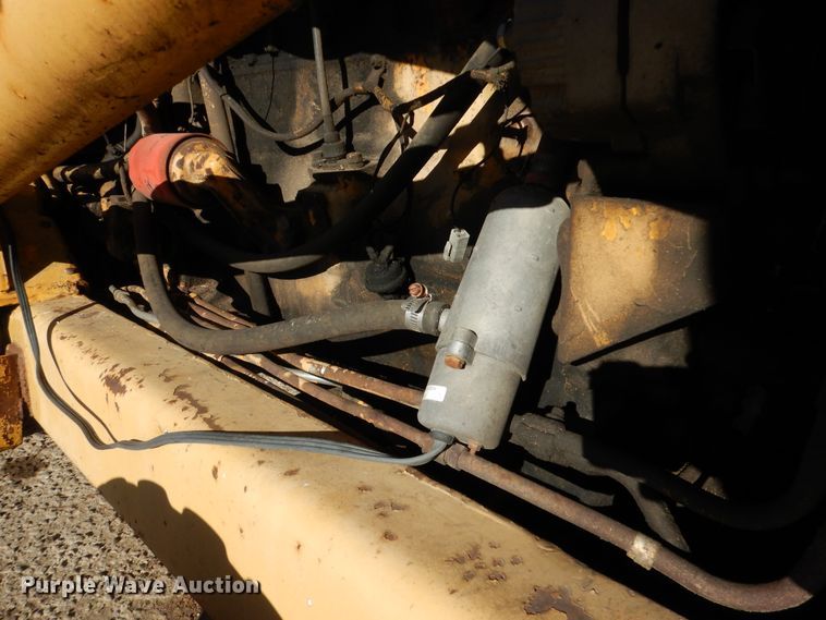 image for item AF9921 White 263-72158  tractor