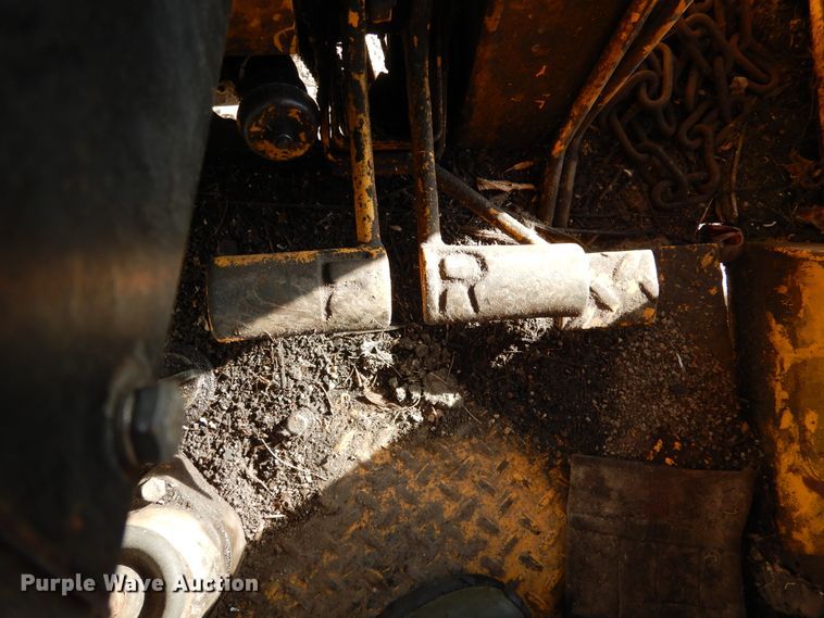 image for item AF9921 White 263-72158  tractor