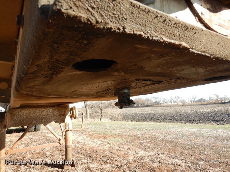 image for item AF9922 1990 Warren feed delivery trailer