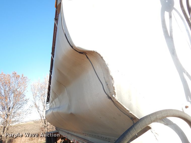 image for item AF9922 1990 Warren feed delivery trailer