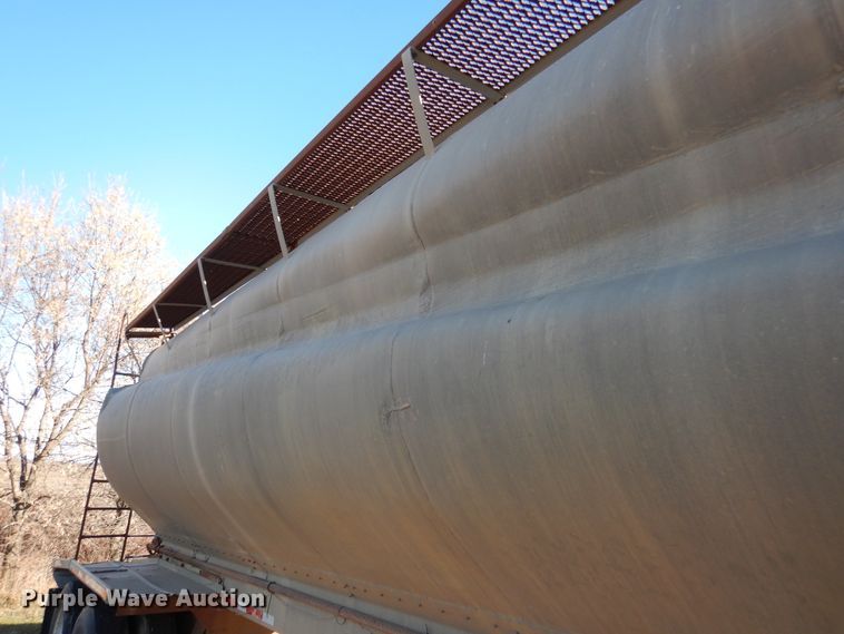 image for item AF9922 1990 Warren feed delivery trailer