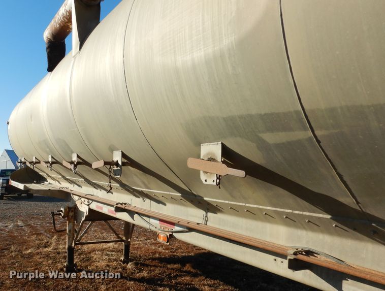 image for item AF9922 1990 Warren feed delivery trailer