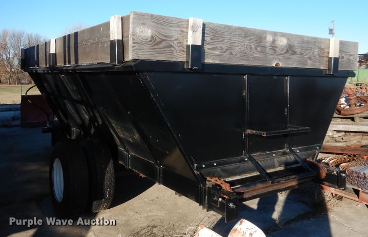 image for item AF9923 Shop built spreader trailer