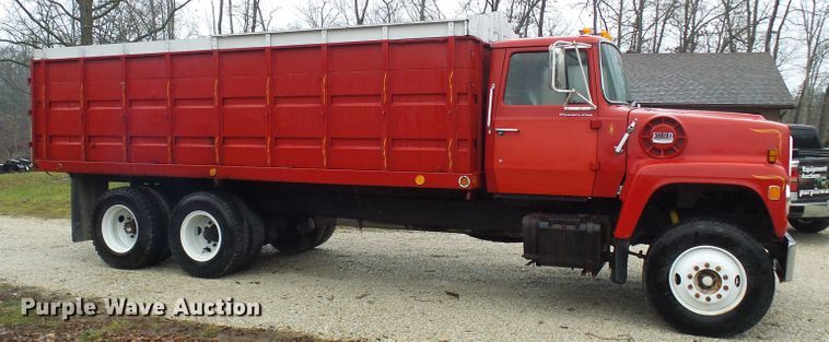 image for item DC2856 1973 Ford 8000  grain truck