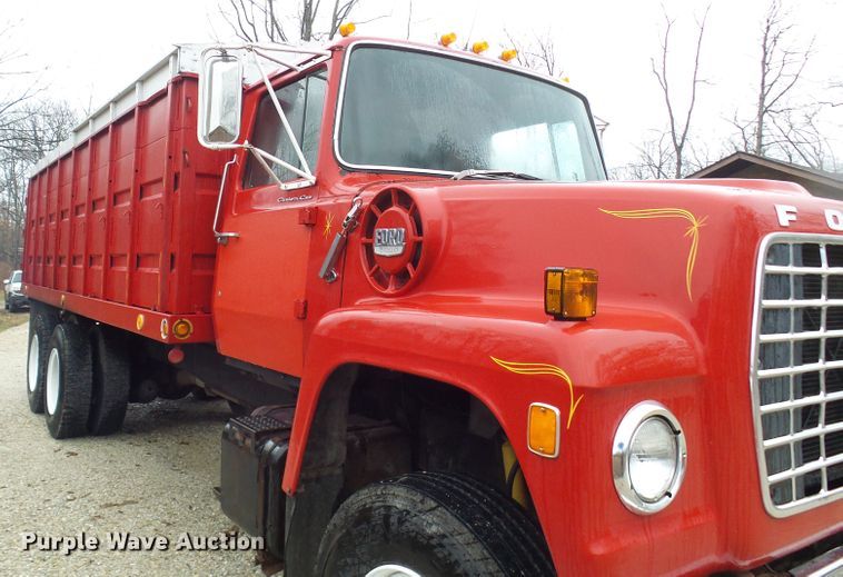 image for item DC2856 1973 Ford 8000  grain truck