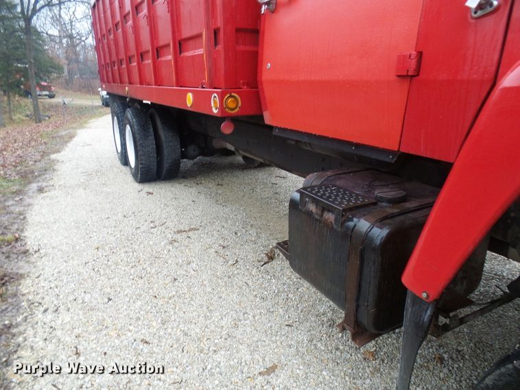 image for item DC2856 1973 Ford 8000  grain truck