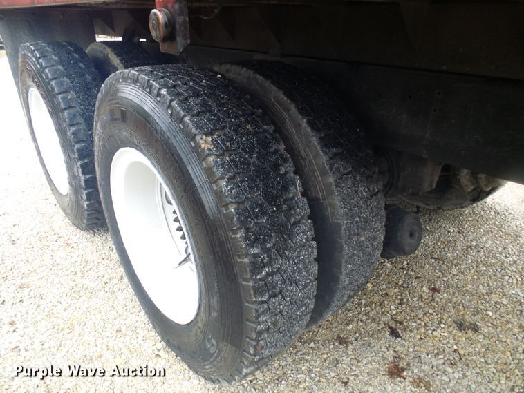 image for item DC2856 1973 Ford 8000  grain truck