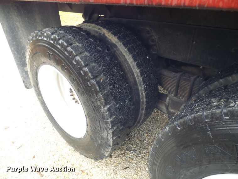 image for item DC2856 1973 Ford 8000  grain truck