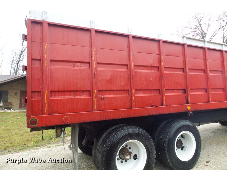 image for item DC2856 1973 Ford 8000  grain truck