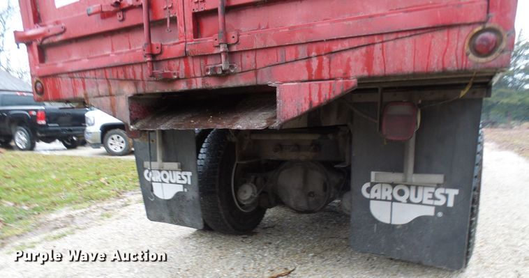 image for item DC2856 1973 Ford 8000  grain truck