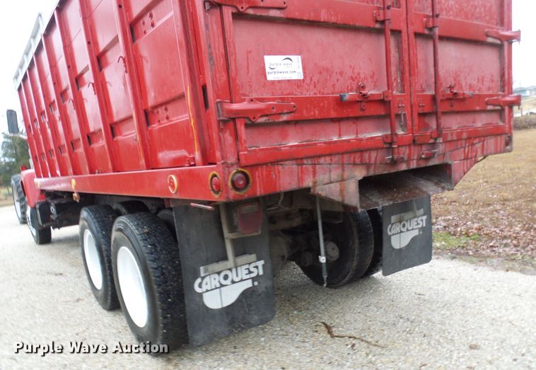 image for item DC2856 1973 Ford 8000  grain truck