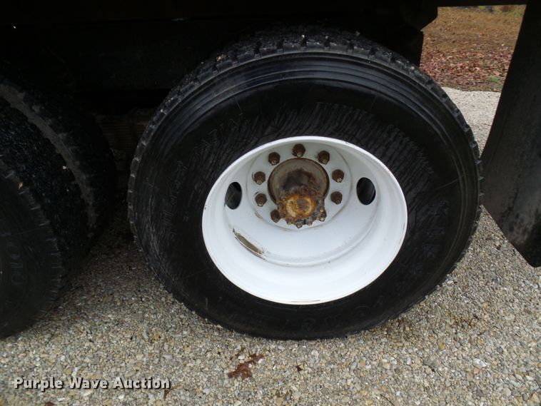 image for item DC2856 1973 Ford 8000  grain truck