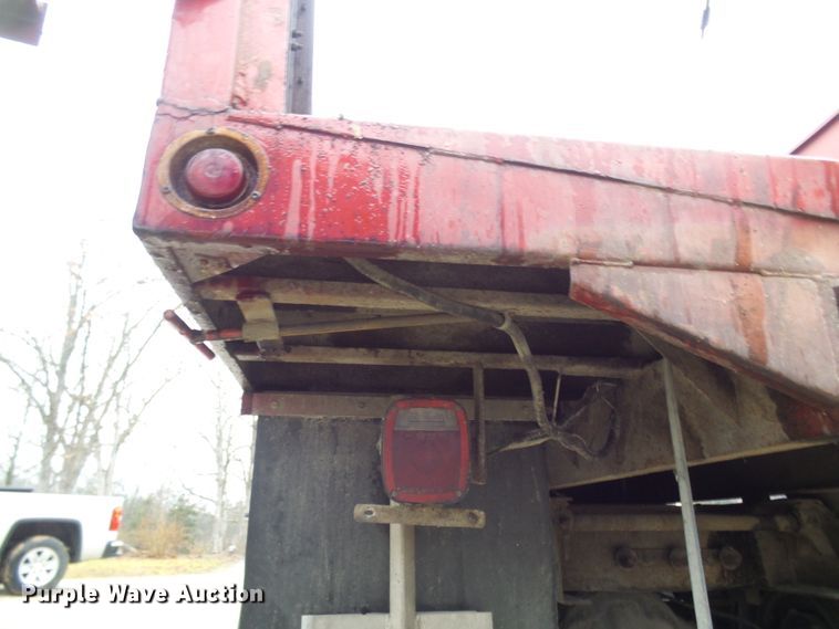 image for item DC2856 1973 Ford 8000  grain truck