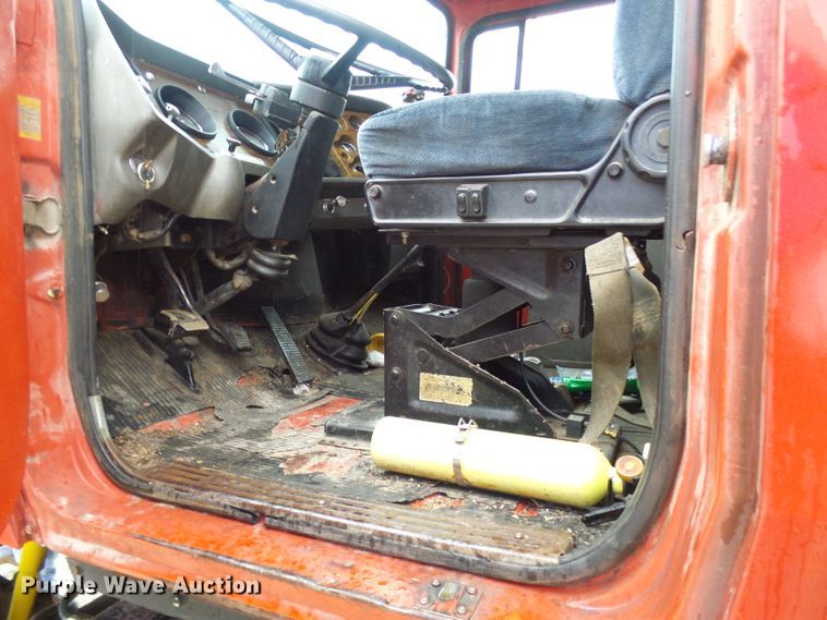 image for item DC2856 1973 Ford 8000  grain truck