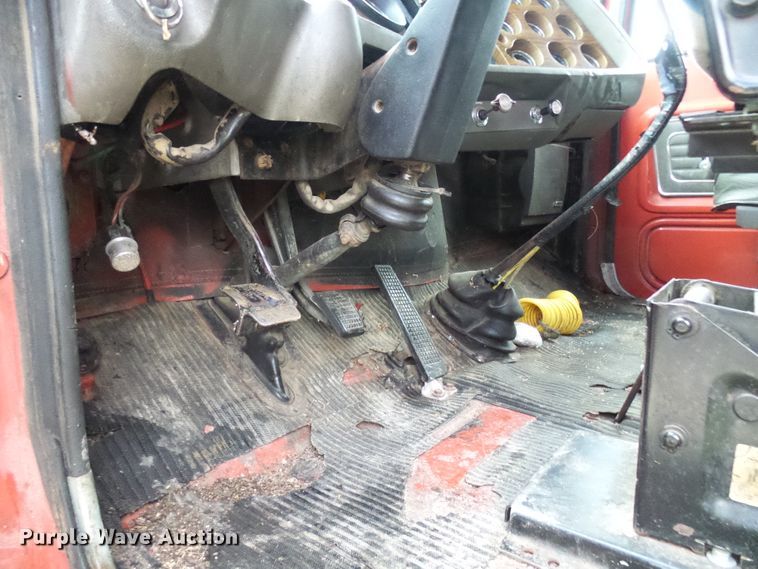 image for item DC2856 1973 Ford 8000  grain truck