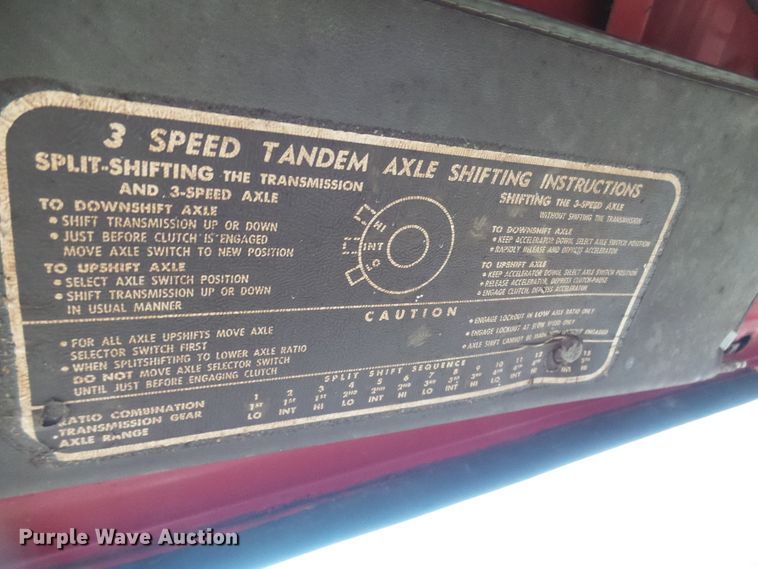 image for item DC2856 1973 Ford 8000  grain truck