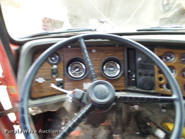 image for item DC2856 1973 Ford 8000  grain truck