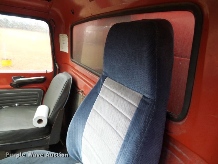 image for item DC2856 1973 Ford 8000  grain truck