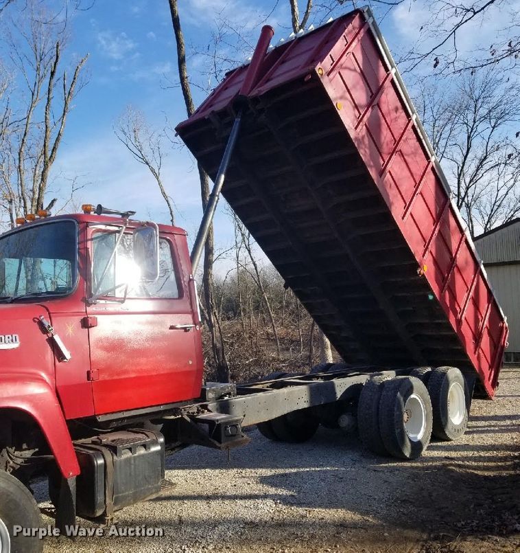 image for item DC2856 1973 Ford 8000  grain truck