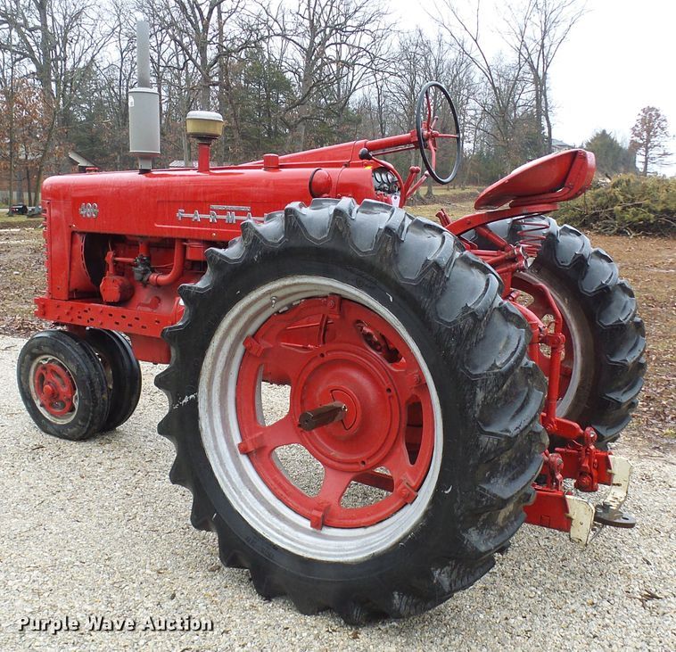 image for item DC2857 Farmall 400  tractor