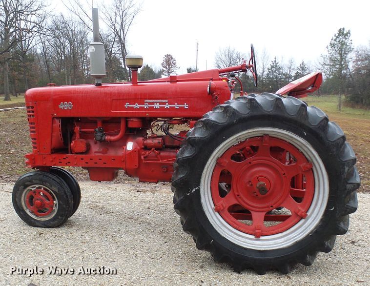 image for item DC2857 Farmall 400  tractor