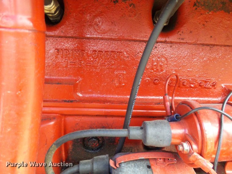 image for item DC2857 Farmall 400  tractor