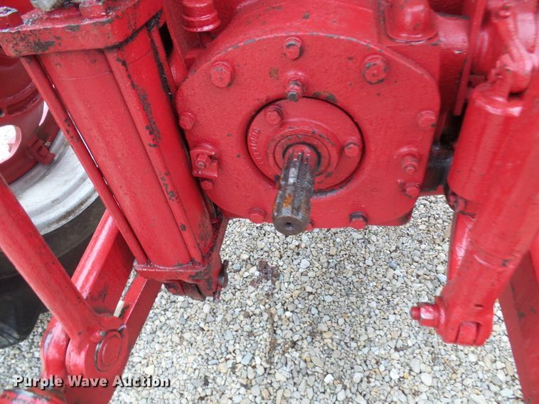 image for item DC2857 Farmall 400  tractor