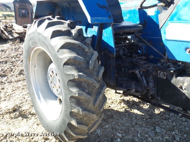 image for item DC2860 Long 2360  tractor