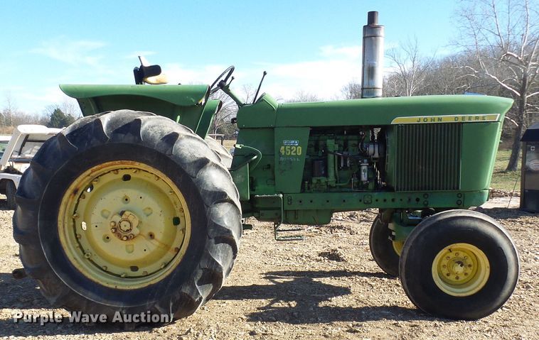 image for item DC2861 1969 John Deere 4520  tractor