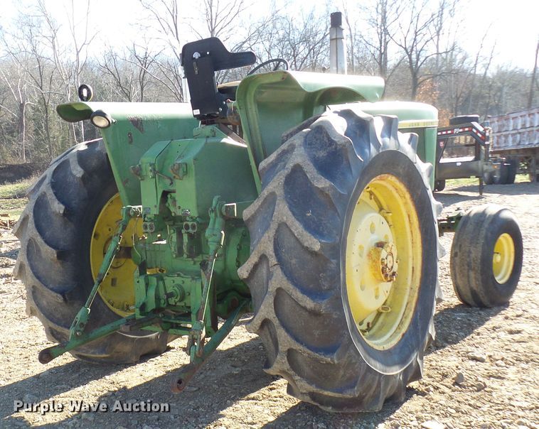 image for item DC2861 1969 John Deere 4520  tractor