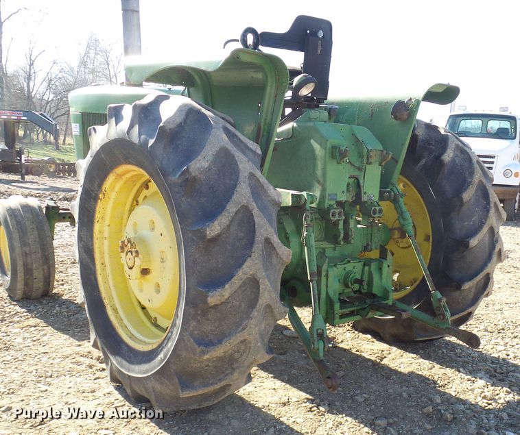 image for item DC2861 1969 John Deere 4520  tractor