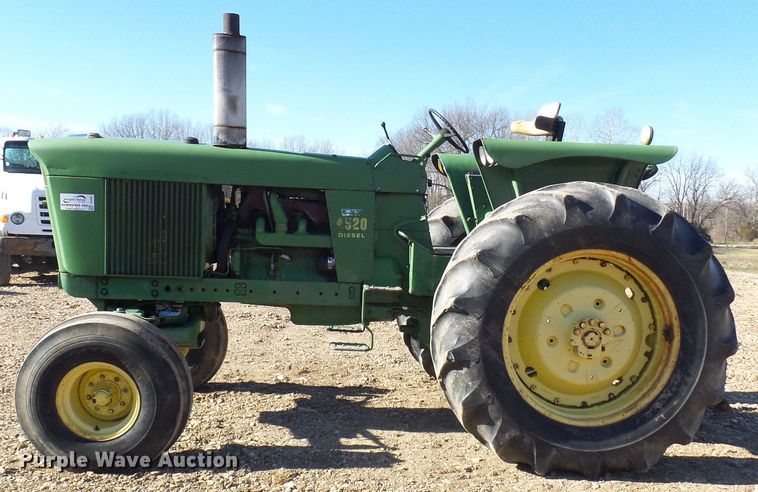 image for item DC2861 1969 John Deere 4520  tractor