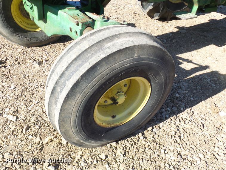 image for item DC2861 1969 John Deere 4520  tractor