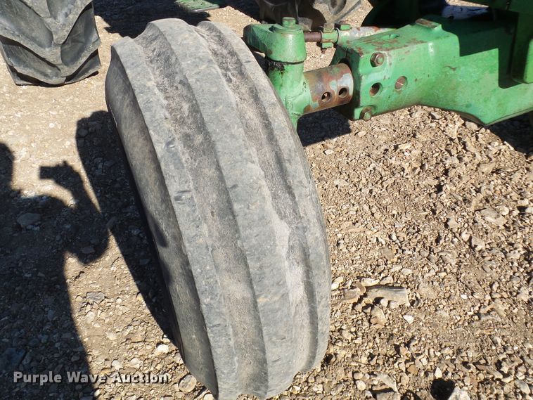 image for item DC2861 1969 John Deere 4520  tractor