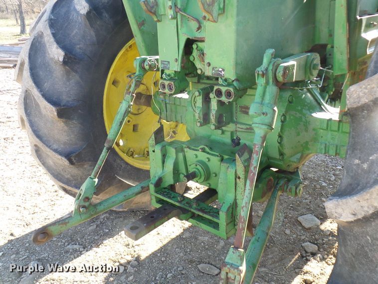 image for item DC2861 1969 John Deere 4520  tractor