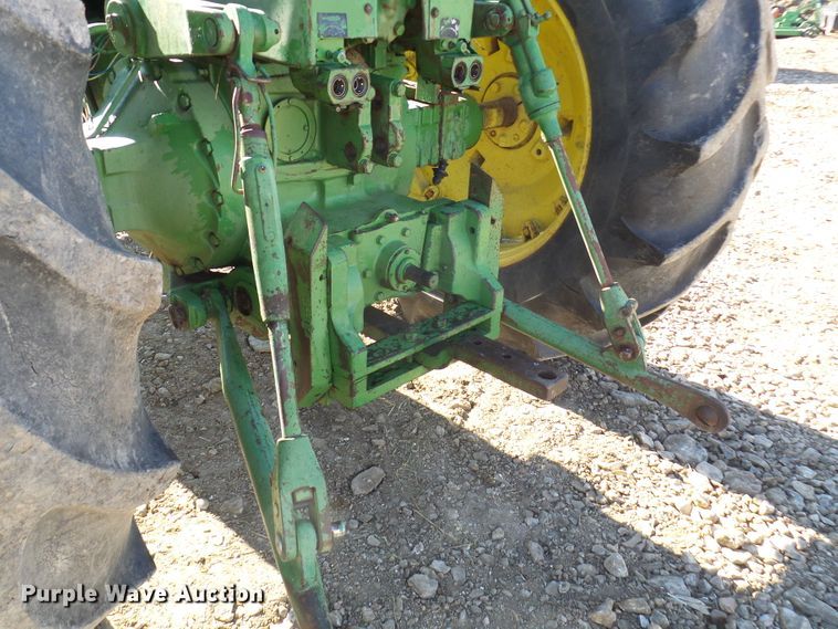 image for item DC2861 1969 John Deere 4520  tractor