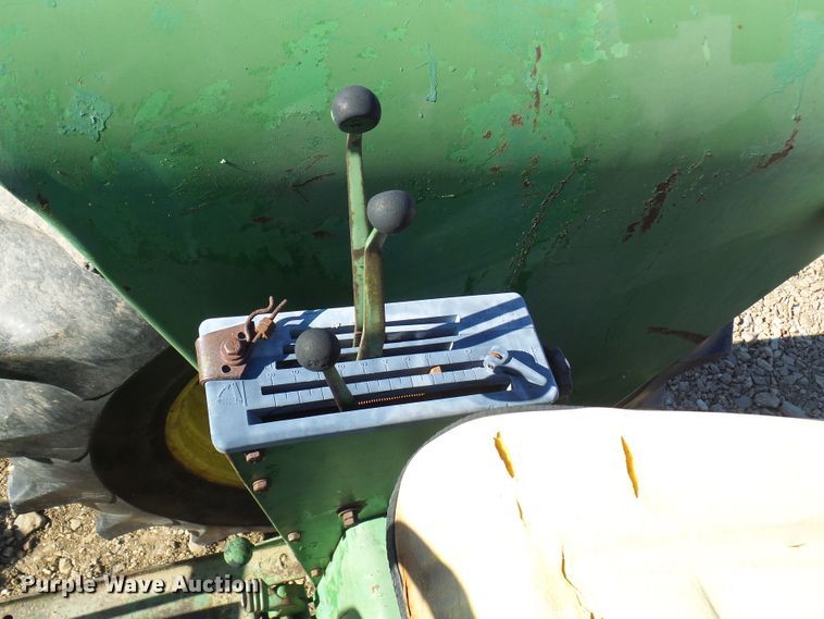 image for item DC2861 1969 John Deere 4520  tractor