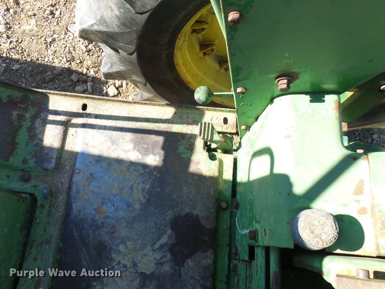 image for item DC2861 1969 John Deere 4520  tractor